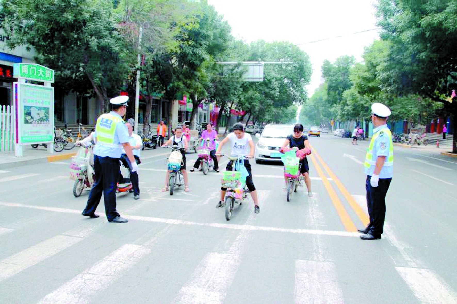 交警执勤3.jpg