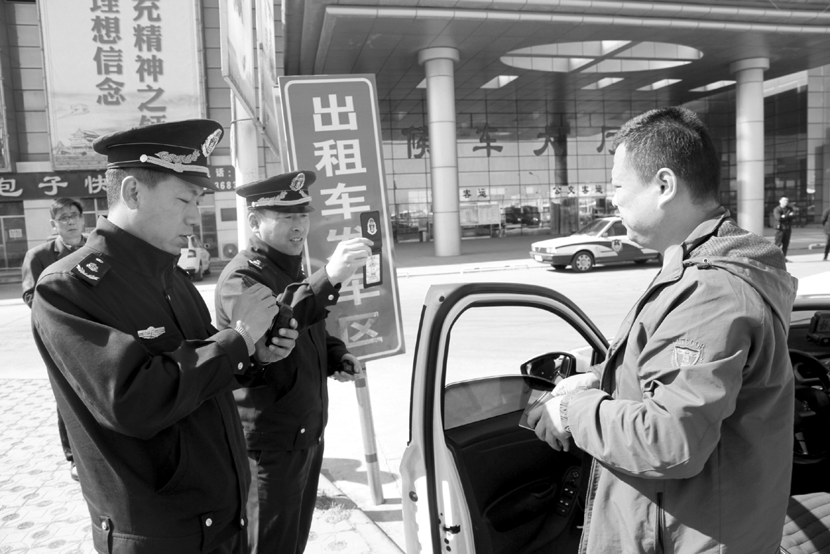 路面执法检查7.jpg