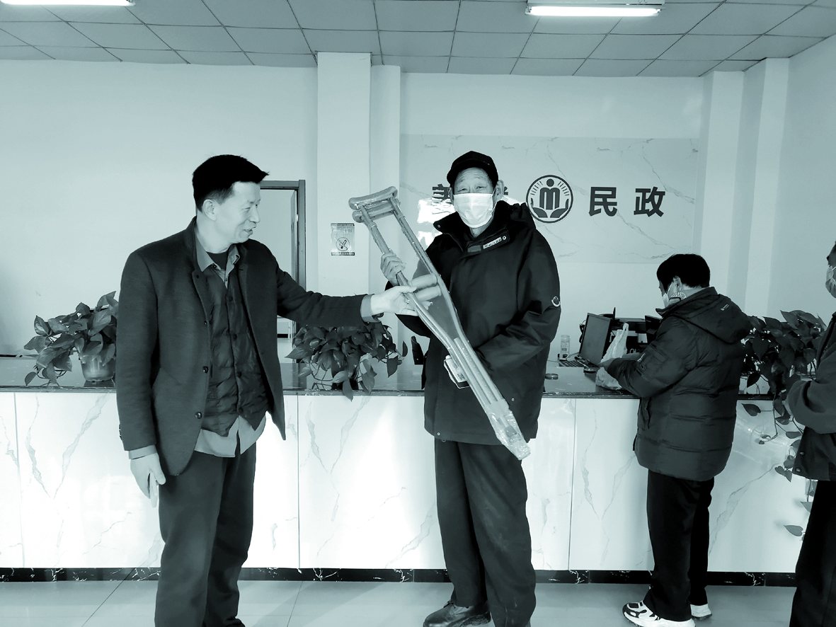 姜楼发放器材.jpg